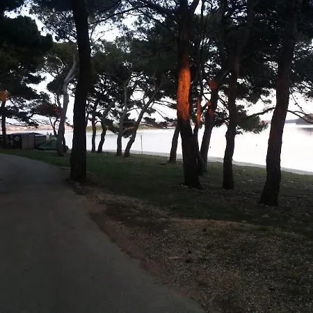 Sara Apartament Pomer