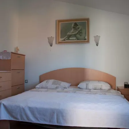 Sara Apartmán Pomer